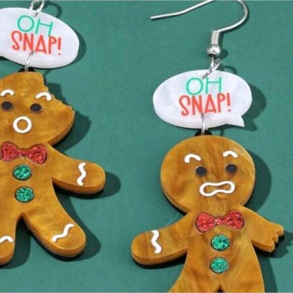 "OH SNAP" gingerbread christmas cute fun graphic earrings - Picture 4 of 6